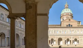 TUTTI SU PER TERRA